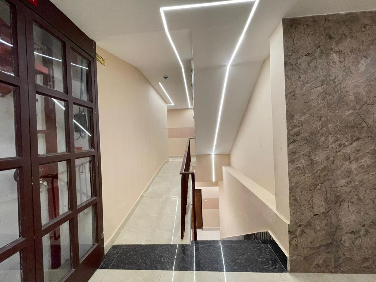 Hotel Santoor Varanasi Esterno foto